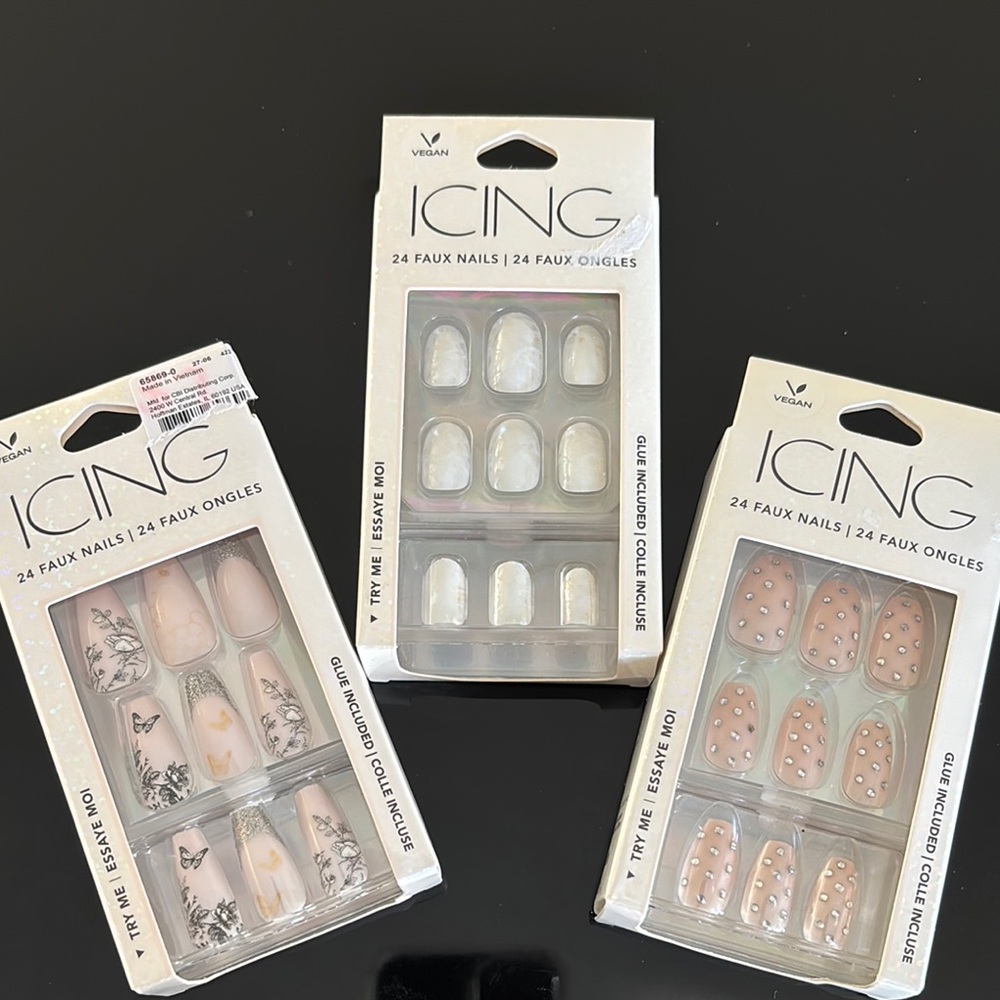 Icing Black and White Nail Accessories Set  3 boxes